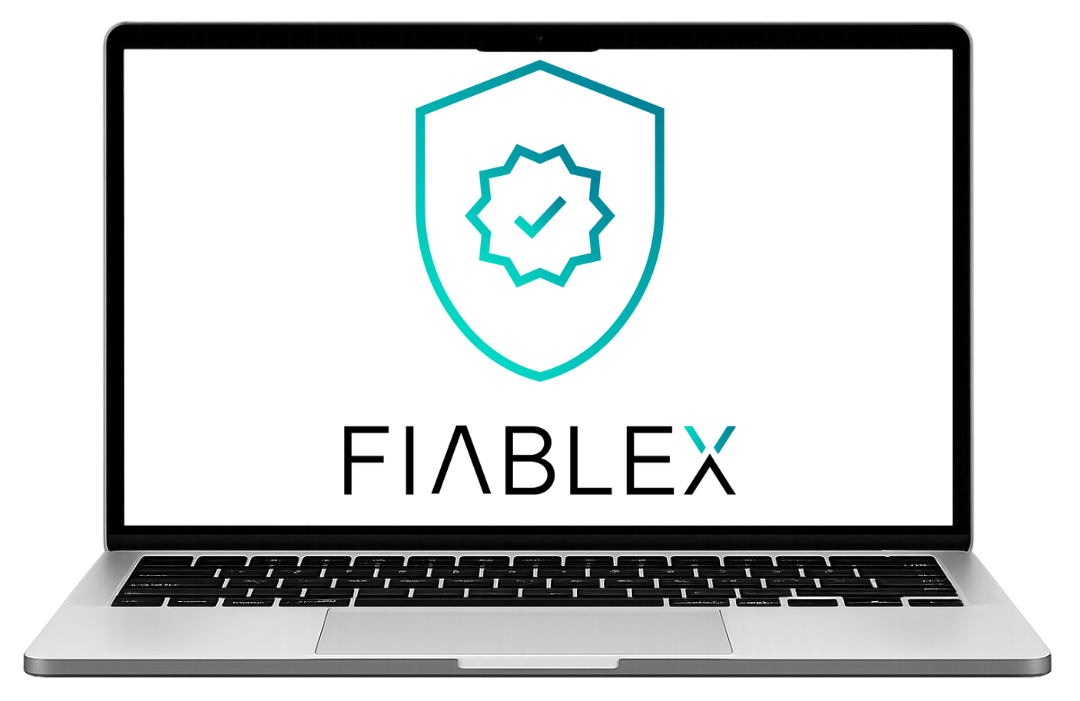 Ordenador portátil usando fiablex Ordenador potátil apple usando fiablex, herramienta de ciberseguridad